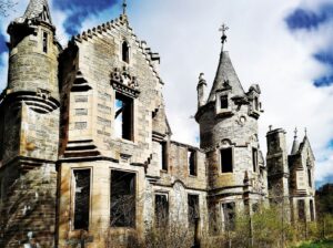Lost Places – Dunalastair Castle in den schottischen Highlands