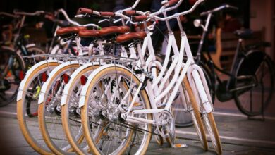 Entdeckt: 100 geklaute Fahrräder in verlassener Fabrik!😱