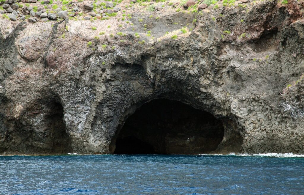 "Grotta del Bue Marino" auf Filicudi