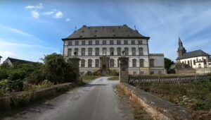 Lost Places – Das 60 Millionen Schloss mitten in Deutschland