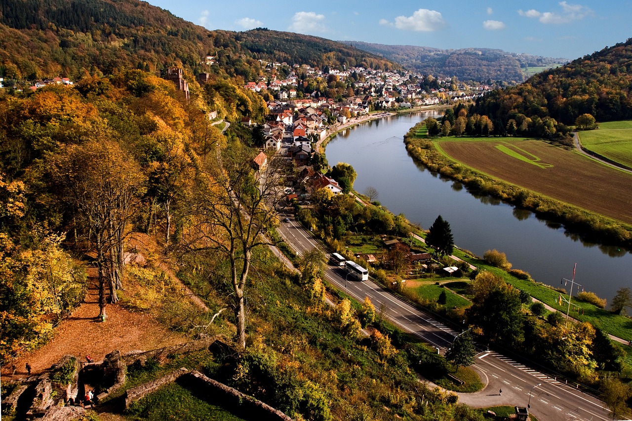 Neckarsteig – Etappen, schönste Abschnitte und Sehenswürdigkeiten